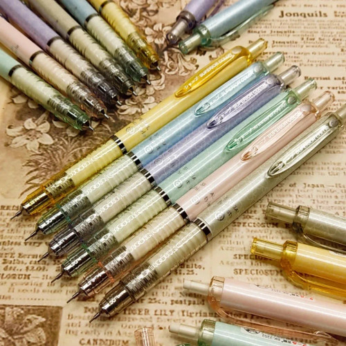 اتود پاستلی بدنه طرح دار