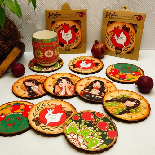 زیر لیوانی چوبی یلدایی